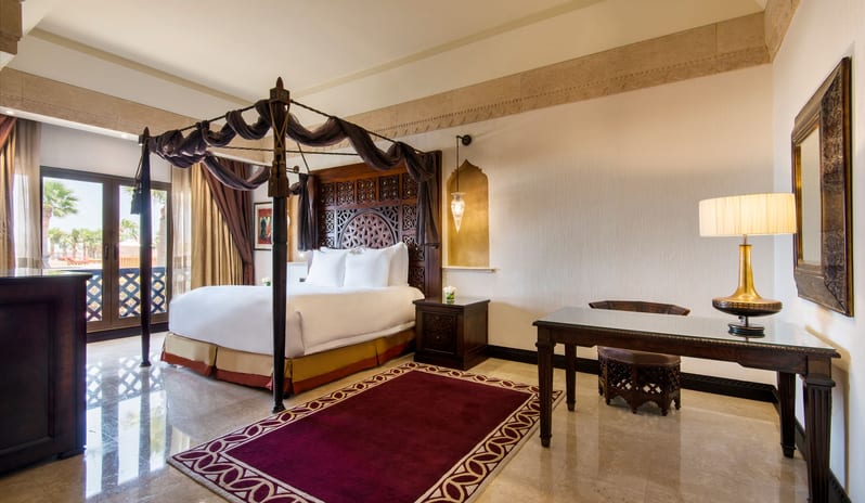 2 BEDROM SUITE MASTER